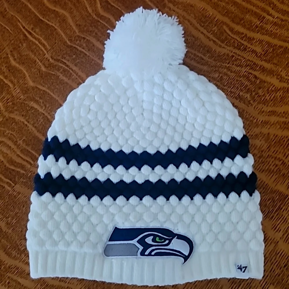 SEAHAWKS Ladies, NFL Crocheted Knit hat - Picture 1 of 6